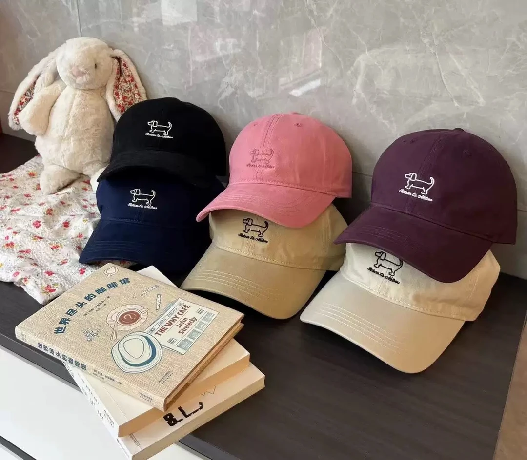 可爱小狗刺绣棒球帽女韩版大头围显脸小宽帽檐百搭鸭舌帽