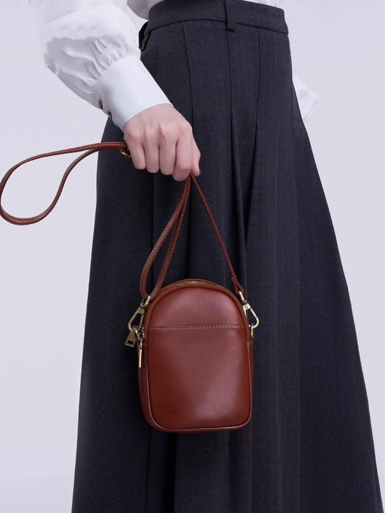真皮装手机包包女式新款时尚高级感斜挎包百搭休闲迷你小包女