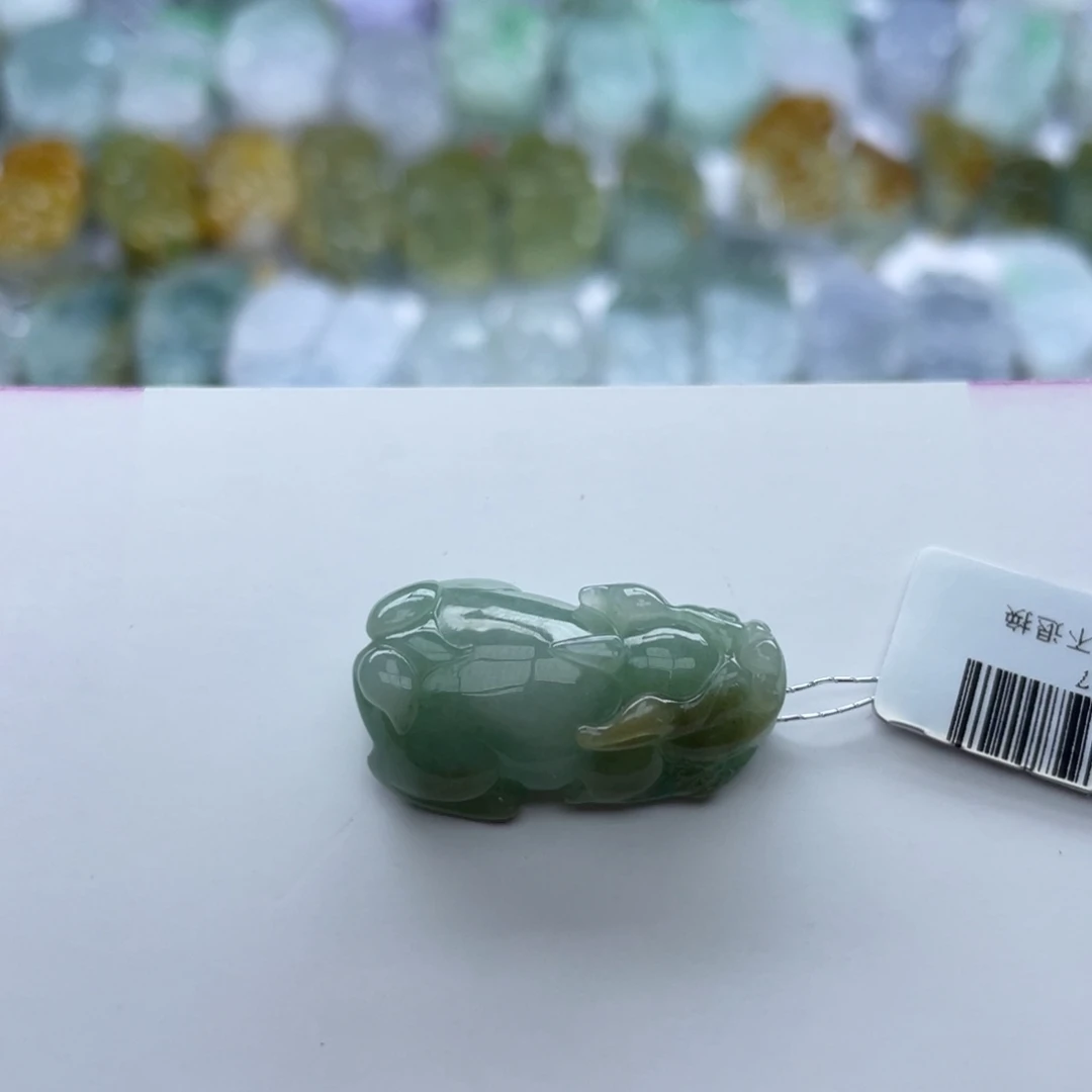 翡翠颈饰未镶嵌貔貅