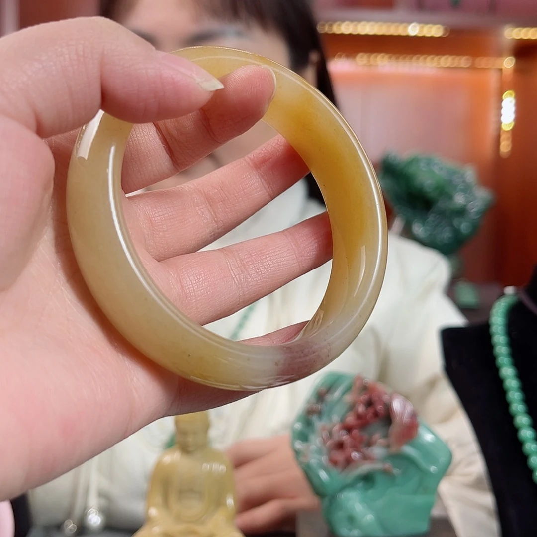 密玉（石英质玉）颈饰未镶嵌安*儿