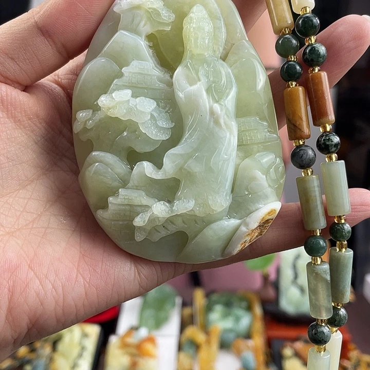 蛇纹石玉未镶嵌颈饰