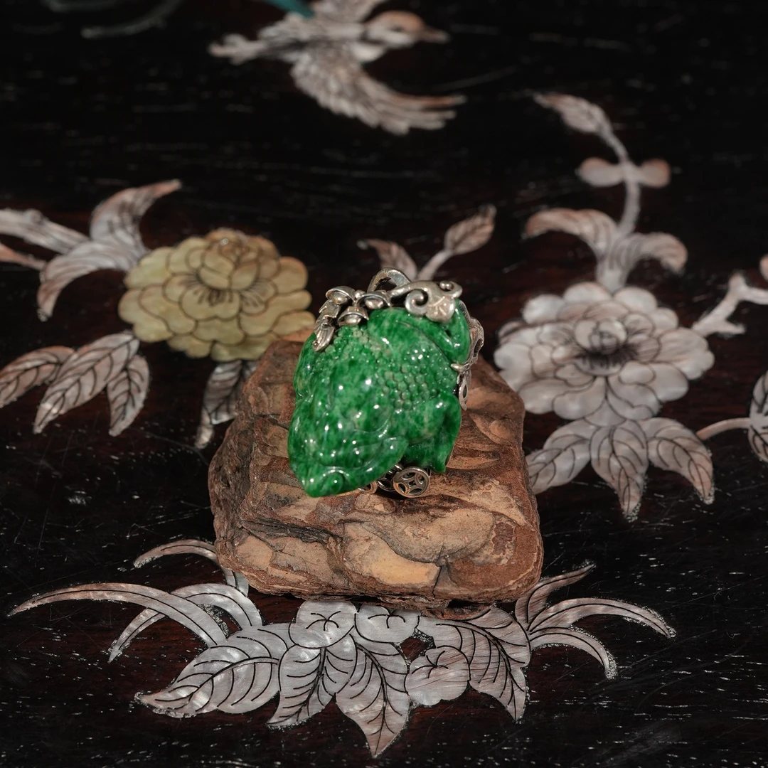 2.16香港王老板-翡翠镶嵌戒指2t69