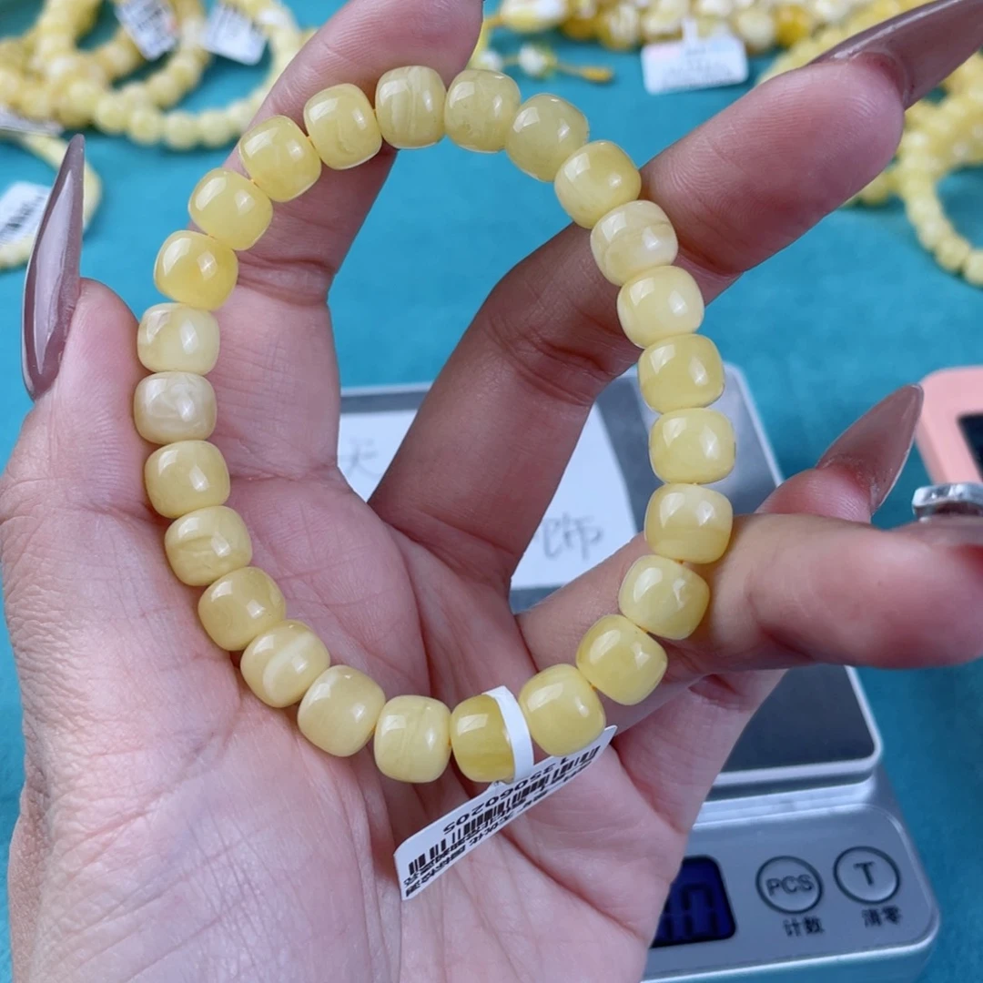 蜜蜡裸石未镶嵌蜜蜡18