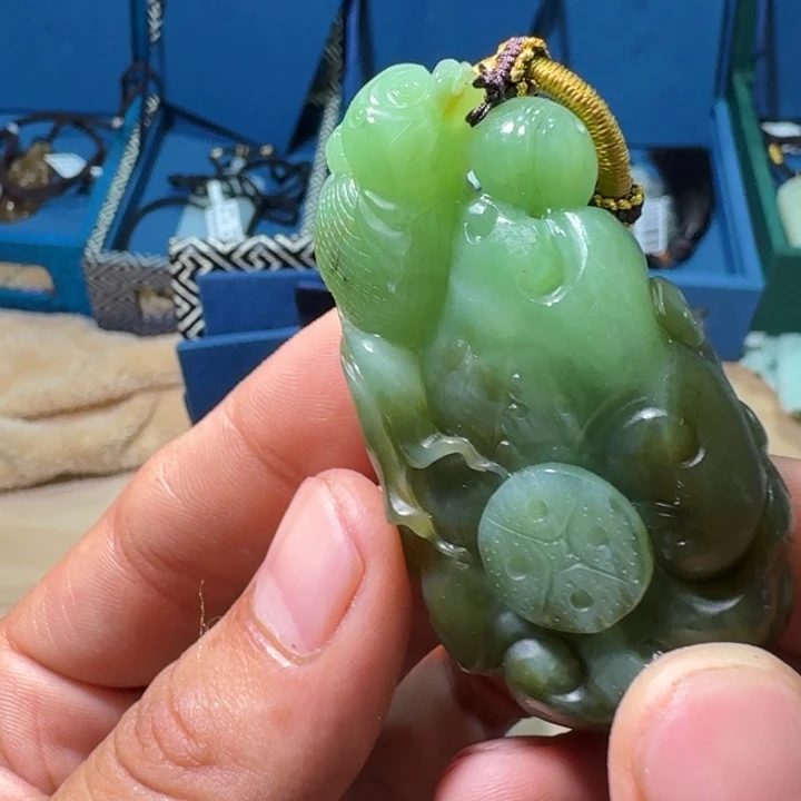 未镶嵌和田玉（糖玉）挂件