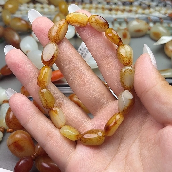 和田玉（糖玉）未镶嵌手链