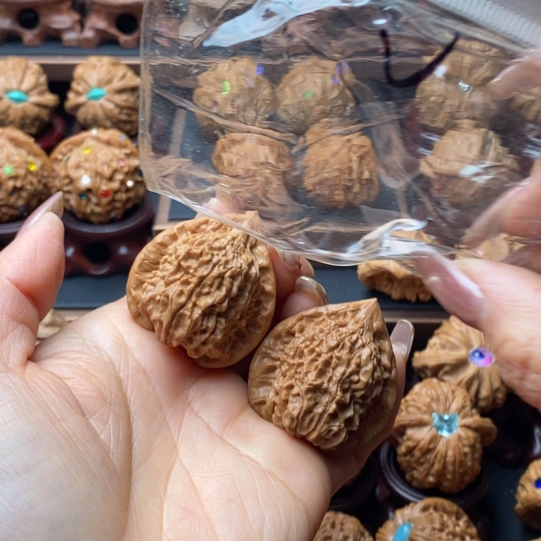 文玩核桃吊坠朱雀