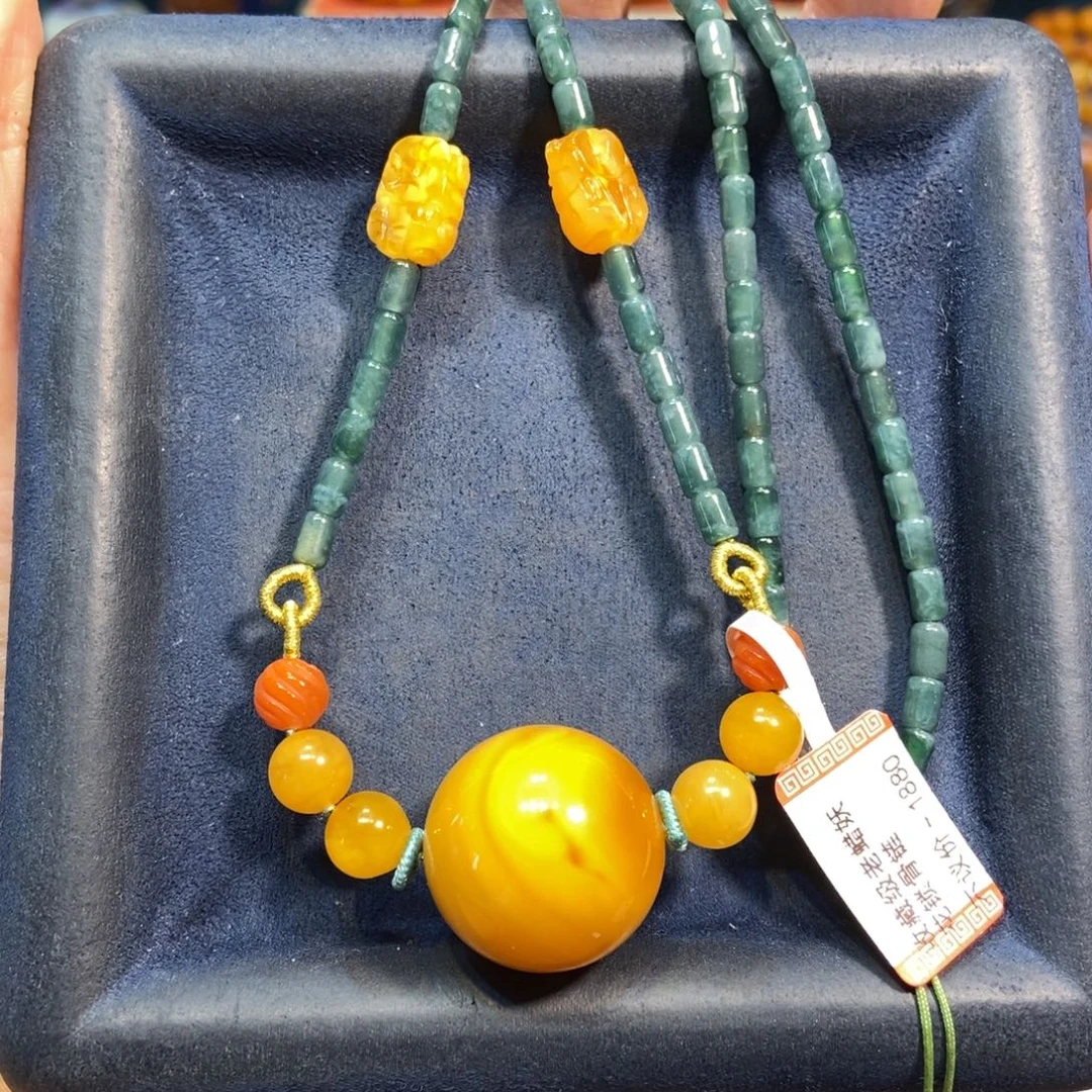 琥珀颈饰未镶嵌蜜蜡