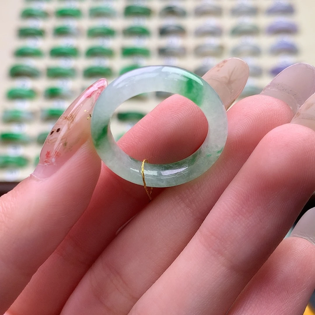 翡翠未镶嵌戒指港18