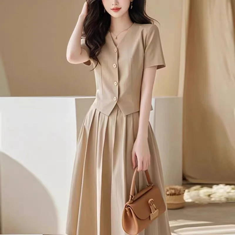 欧货梨型身材穿搭干练气质女装短袖衬衫裙子两件休闲职业套装夏季