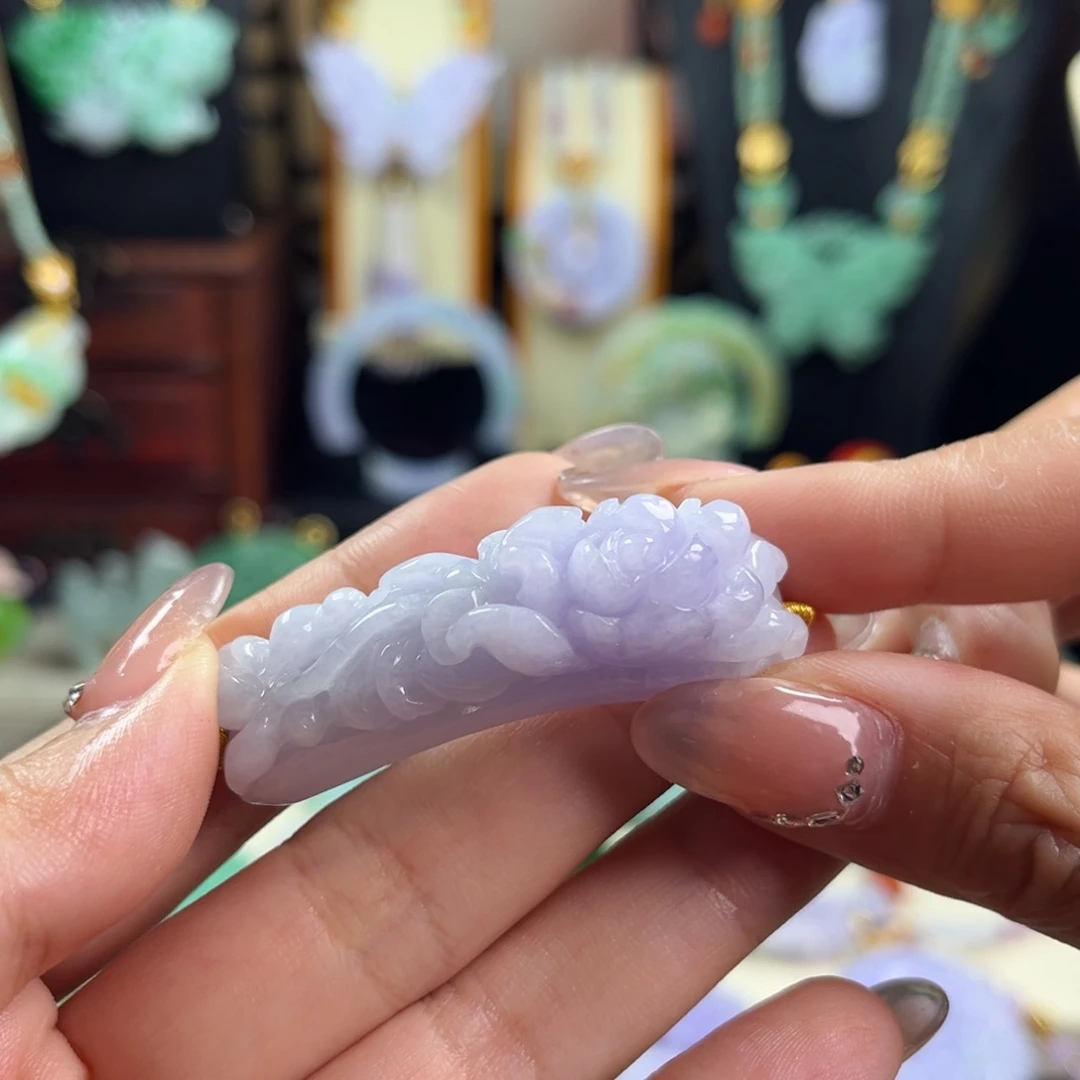 翡翠未镶嵌颈饰紫翡手牌