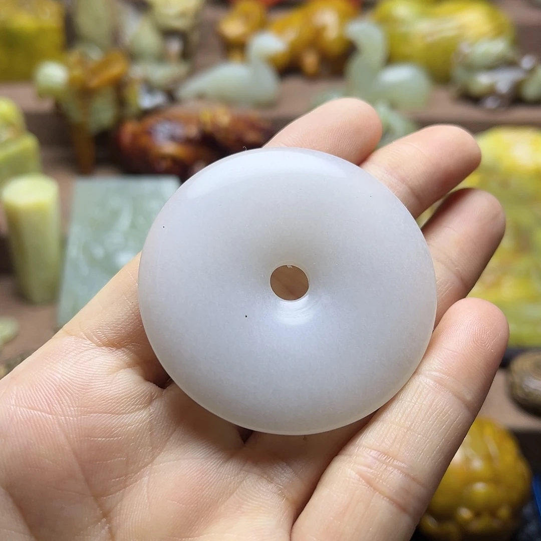 白玉菩提吊坠130。。