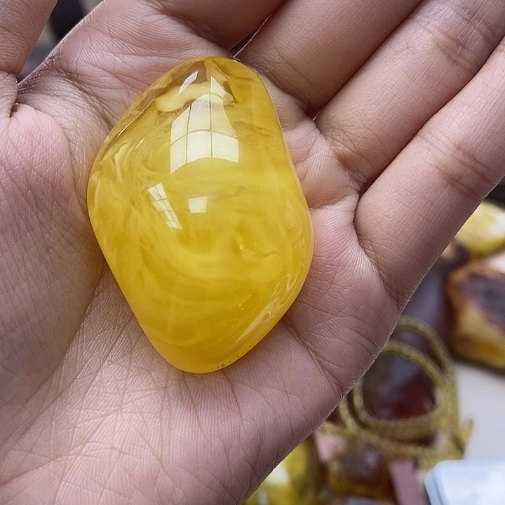 定制琥珀来****?蜜蜡吊坠