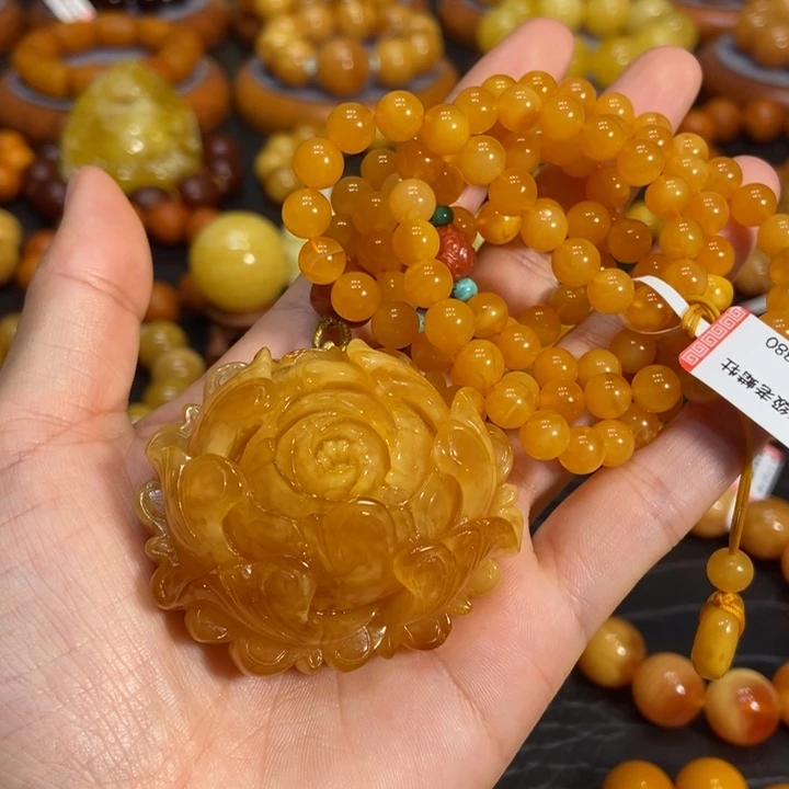 琥珀颈饰未镶嵌蜜蜡