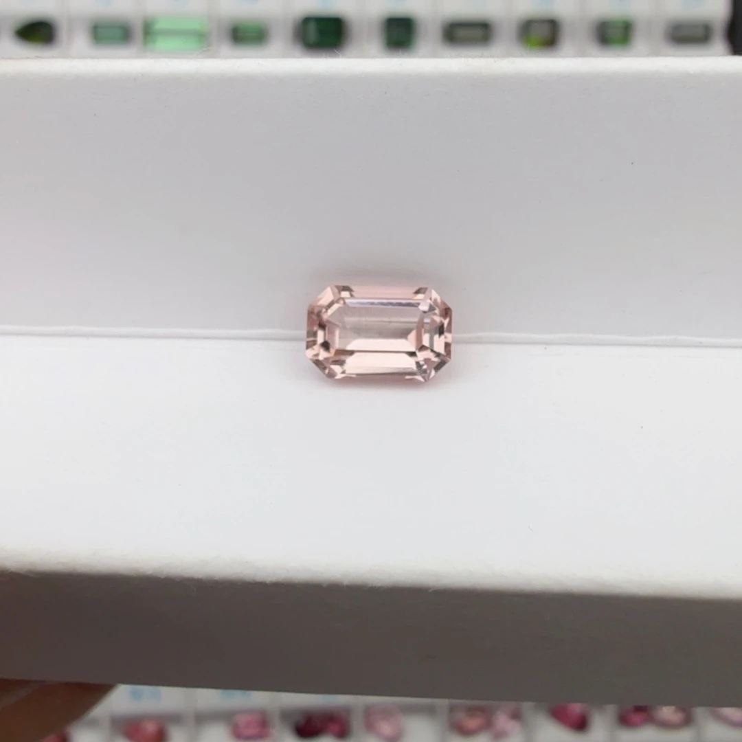 碧玺珠宝半成品未镶嵌天然1.49克拉