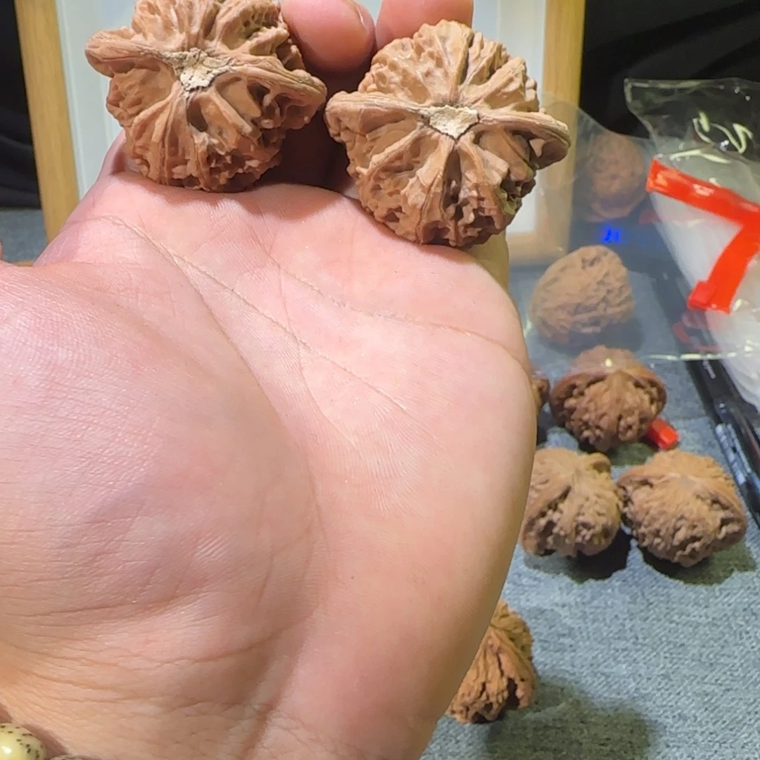 或***许文玩核桃吊坠核桃