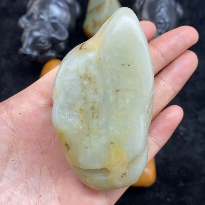 未镶嵌和田玉（糖玉）挂件