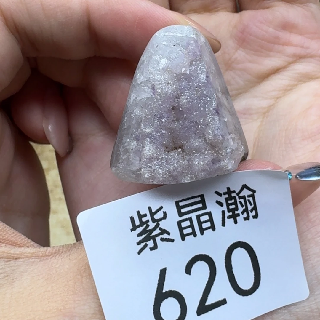 未镶嵌水晶大型摆件（非配饰）