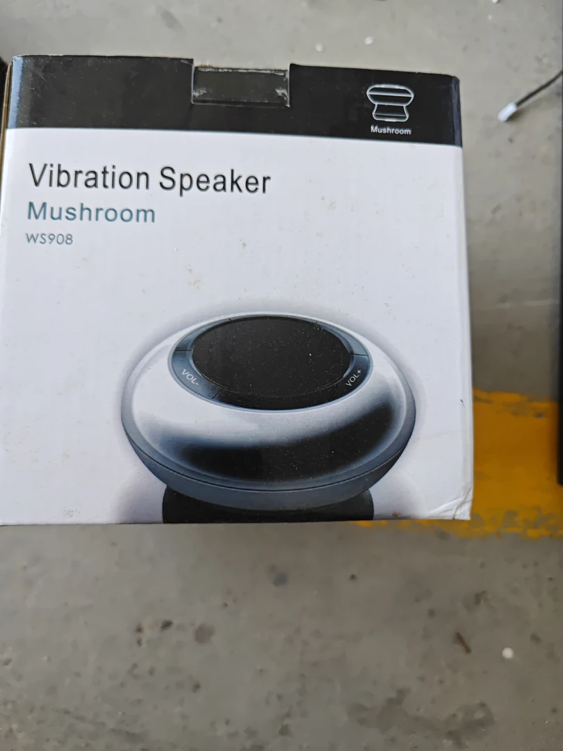 9新  音箱振动小音箱不包好坏好坏