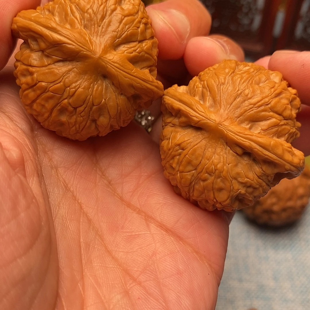 哈***把件文玩核桃毕业乾隆磨39尺