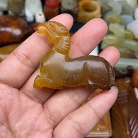 蛇纹石玉未镶嵌颈饰81