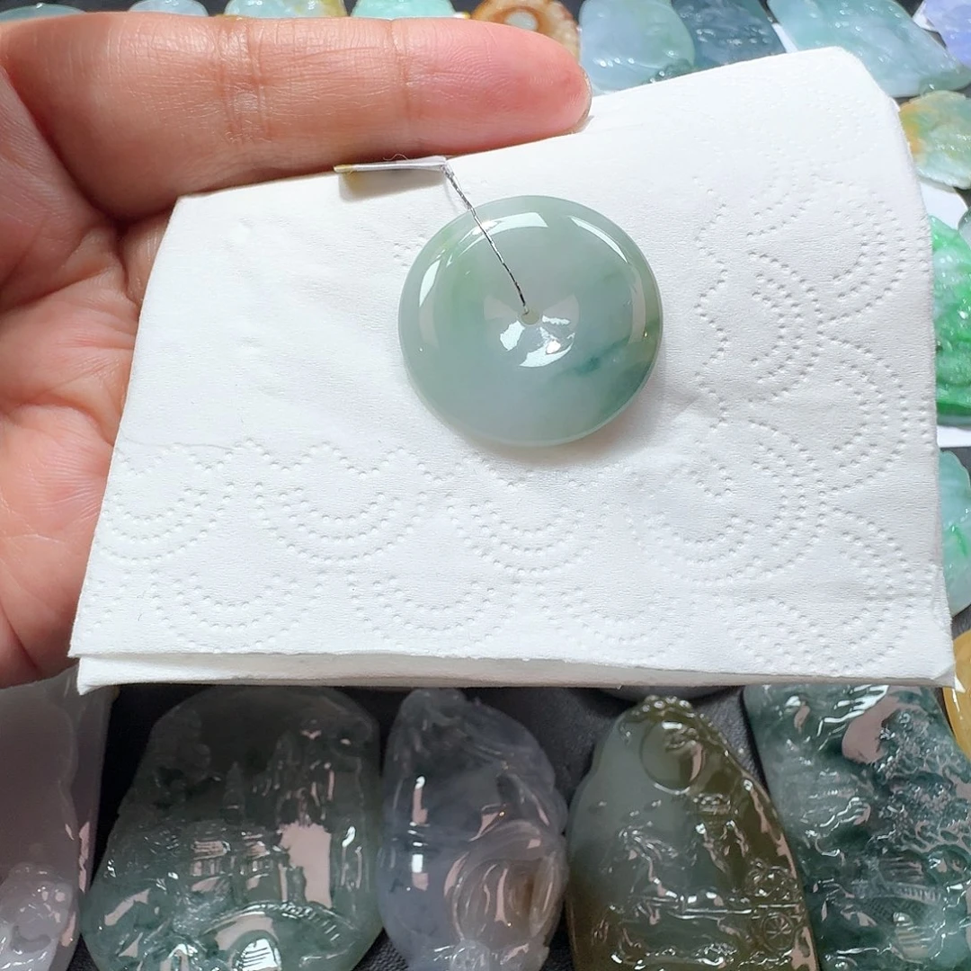 翡翠未镶嵌颈饰吊坠