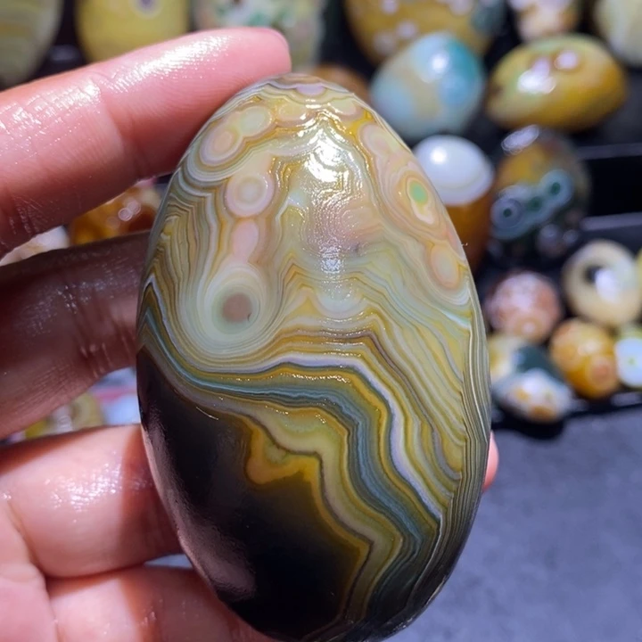 玛瑙/玉髓未镶嵌珠宝半成品56