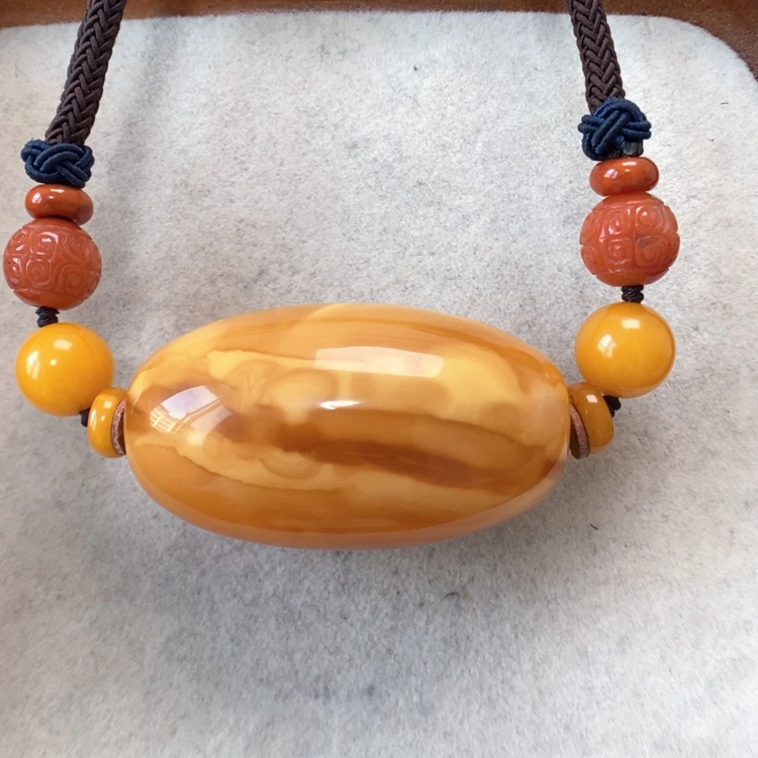 蜜蜡未镶嵌项链锁骨