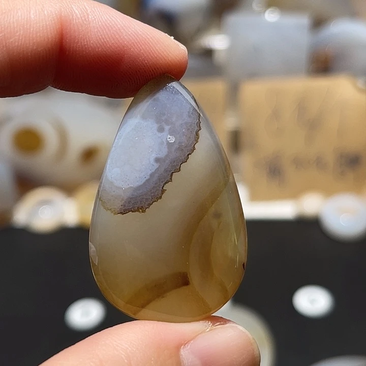 玛瑙/玉髓颈饰未镶嵌