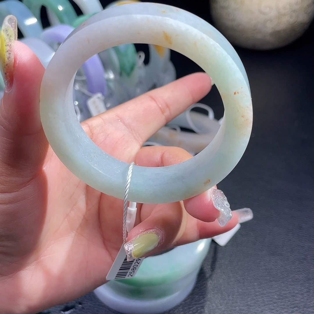 未镶嵌翡翠手镯定制翡翠