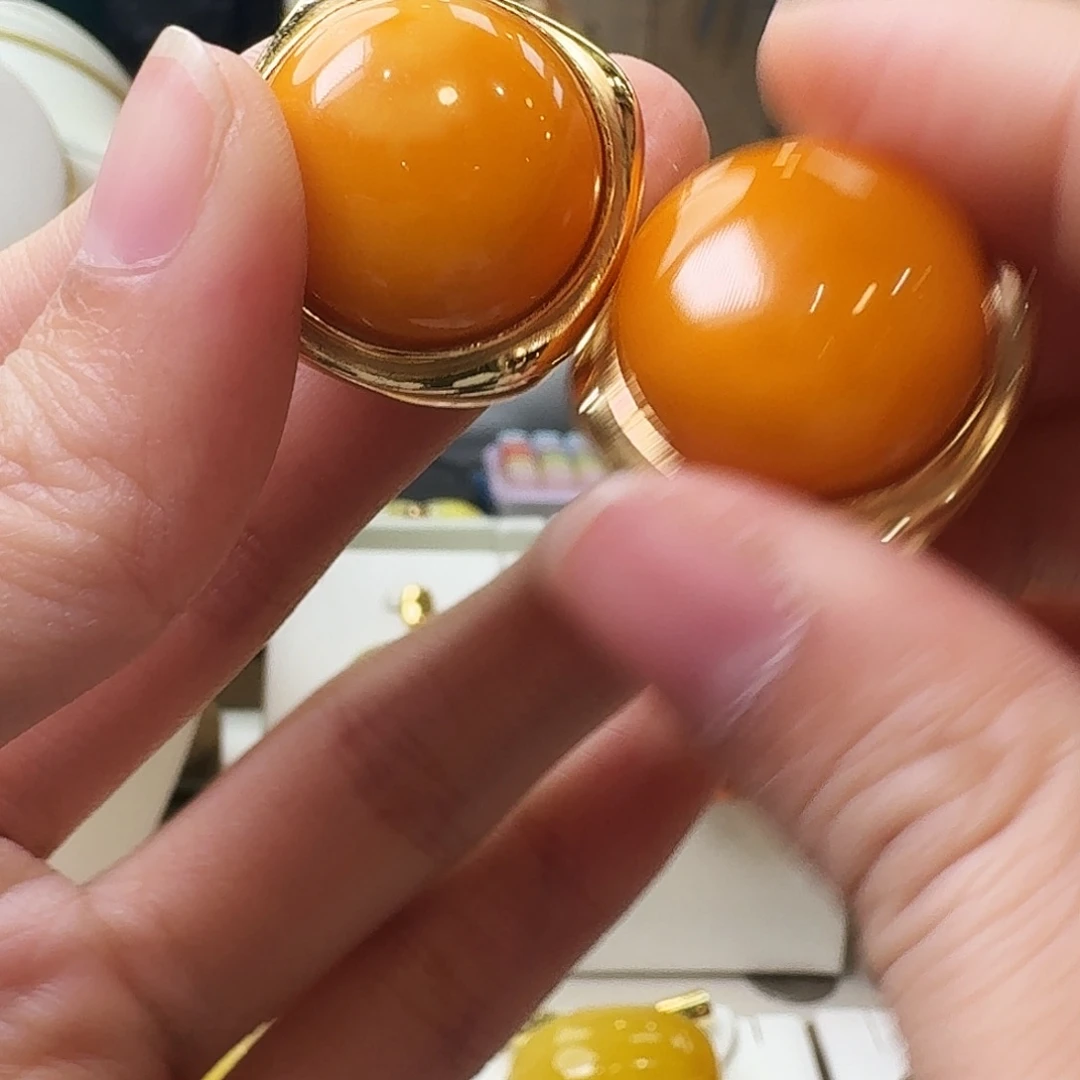 琥珀未镶嵌颈饰耳坠