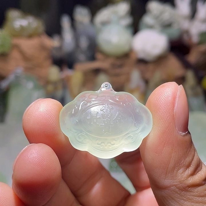 蛇纹石玉未镶嵌珠宝奇石