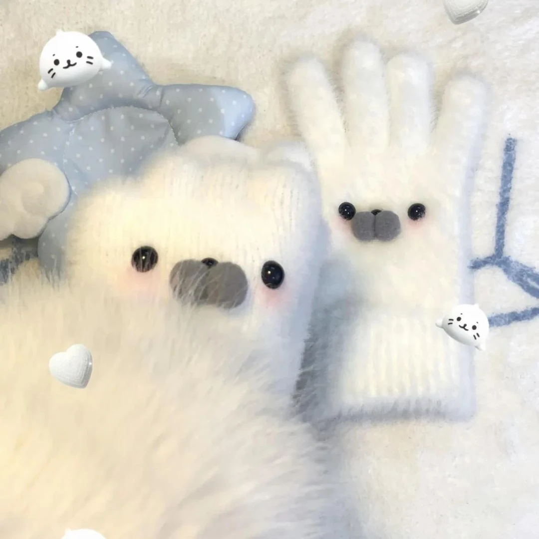 毛绒海豹手套可爱冬季保暖防寒保暖学生分指户外防冻骑行必备用