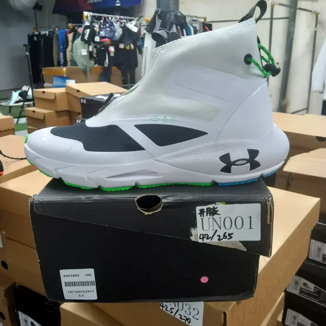 断码运动鞋-安德玛-UN001