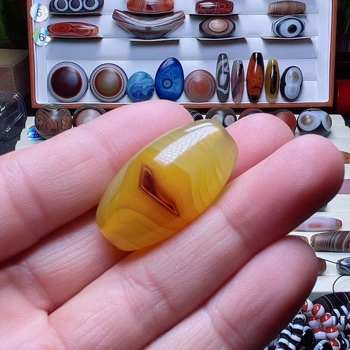 未镶嵌颈饰玛瑙/玉髓