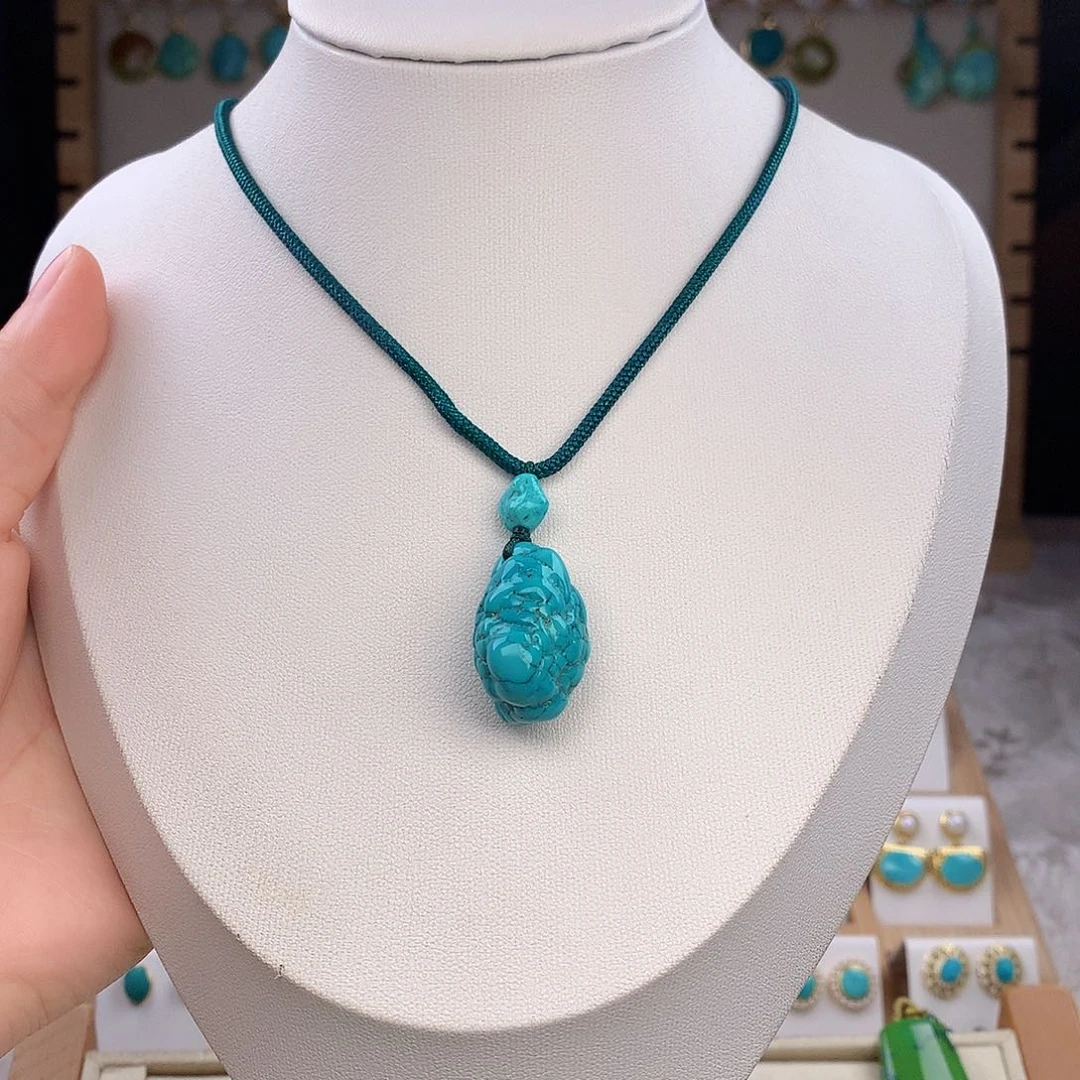 绿松石颈饰未镶嵌