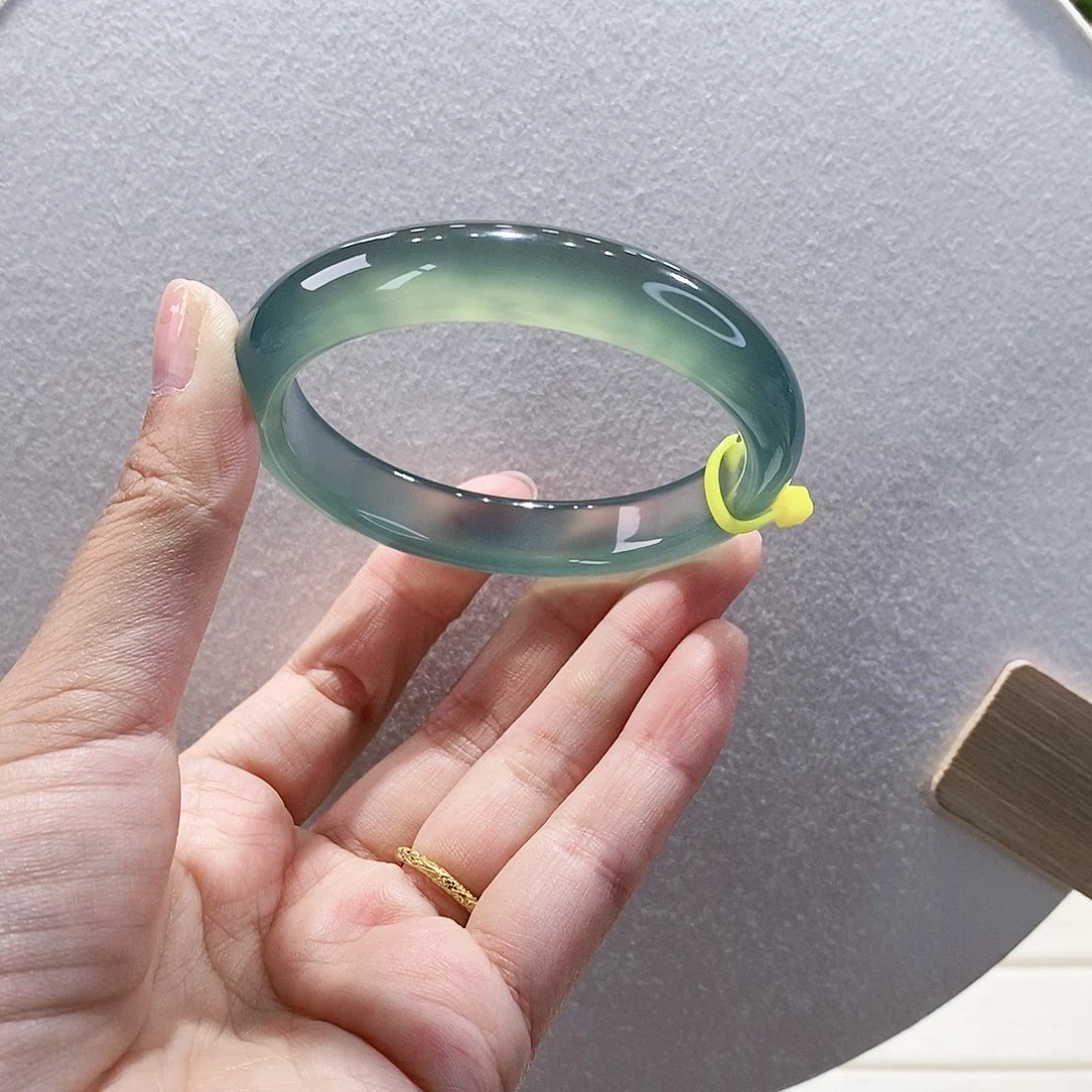 玛瑙/玉髓手镯未镶嵌56.8