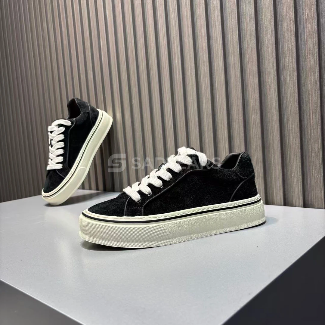 男款街头潮牌板鞋反绒皮高档轻奢2025秋季新款时尚百搭运动休闲鞋