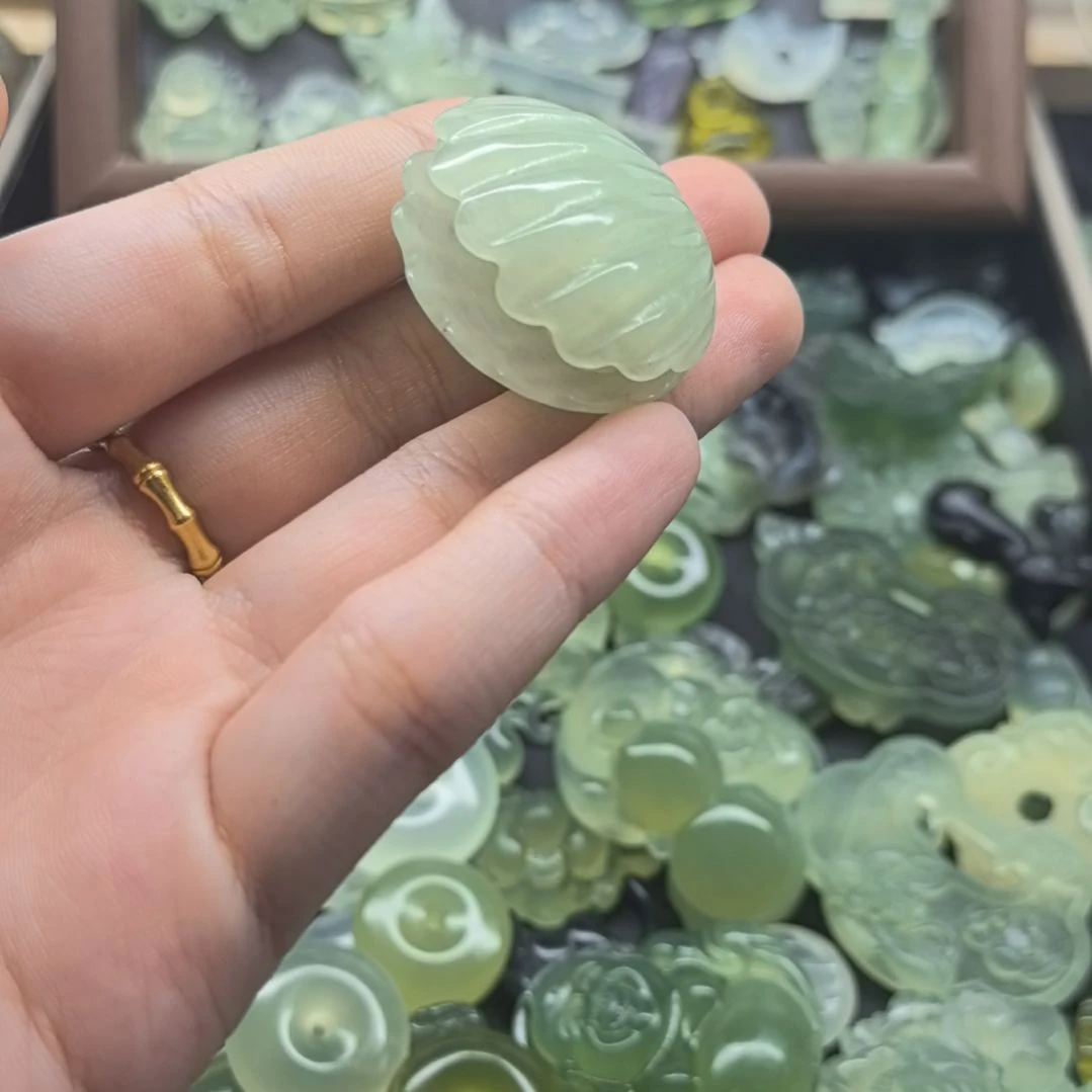 蛇纹石玉合金颈饰
