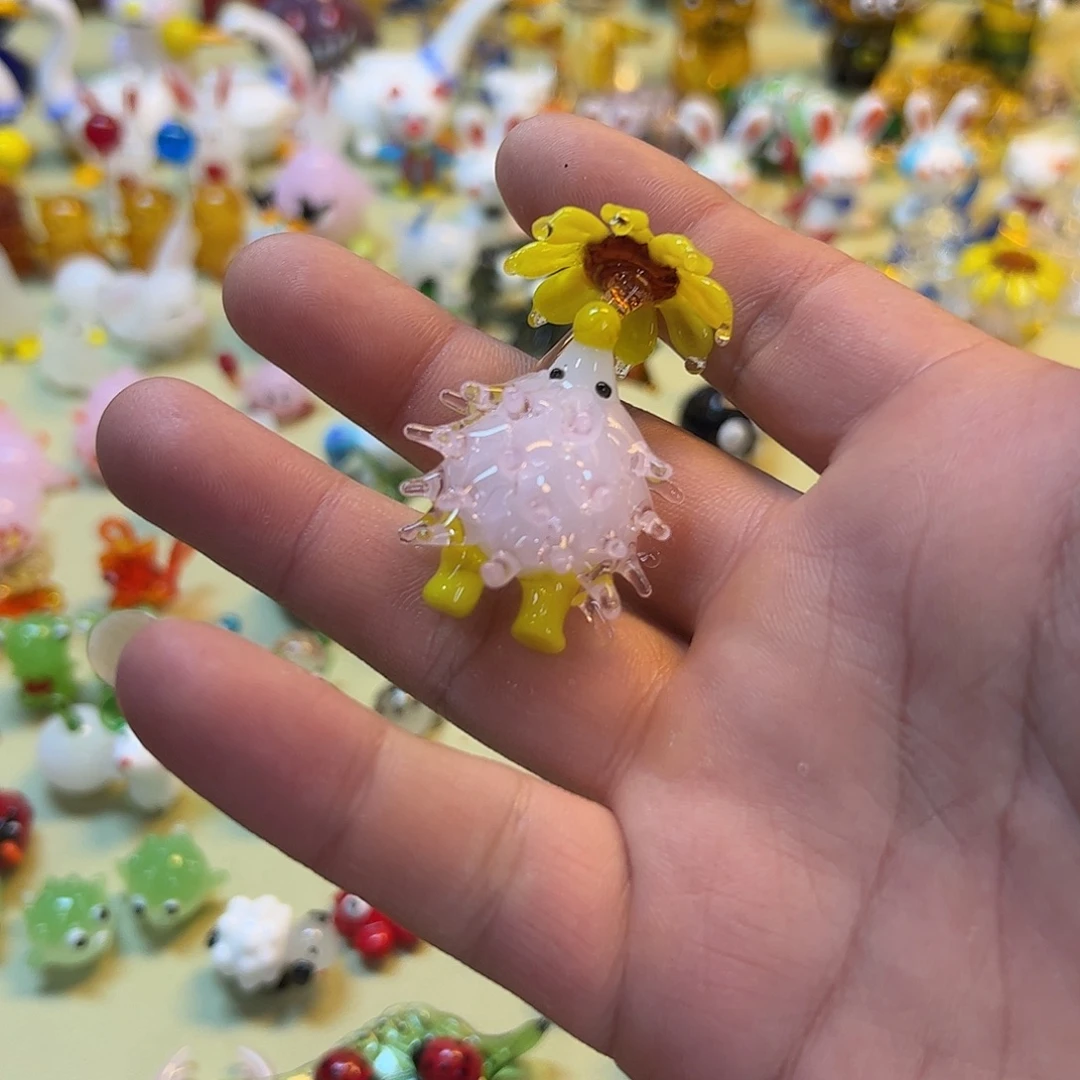 大***星玻璃手工琉璃小摆件 粉色举花刺猬