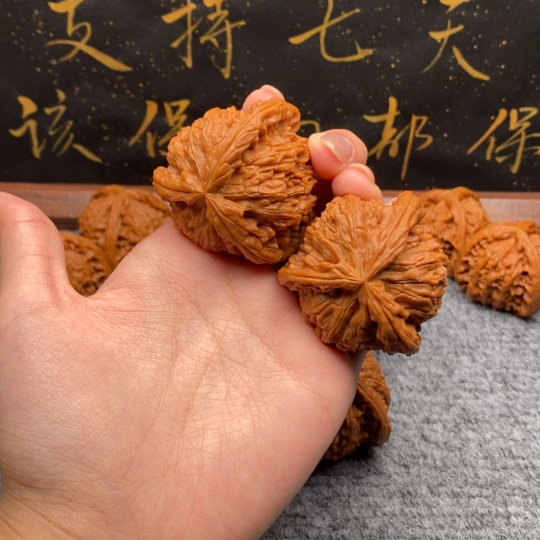 【闪购商品】吊坠文玩核桃@*
