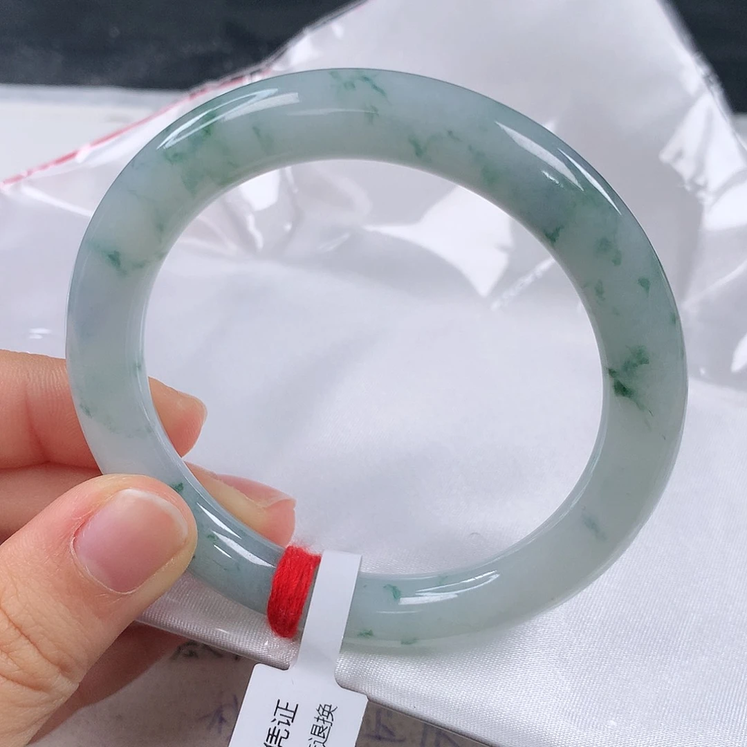 翡翠手镯未镶嵌 圆条⑧⑨