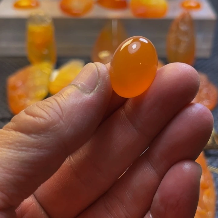 浅***沫未镶嵌旦面石英质玉