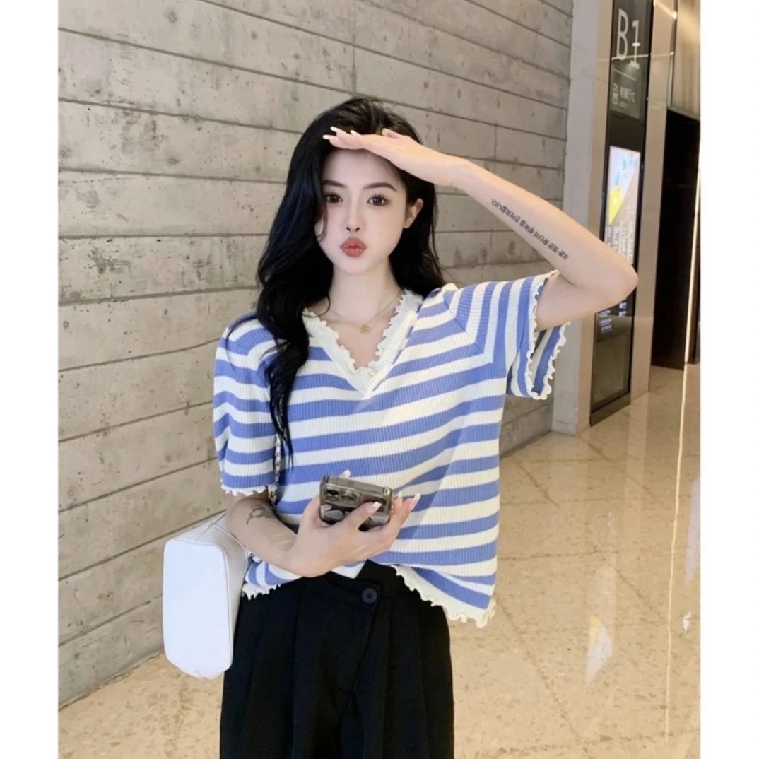 【主播推荐】遮肚子显瘦条纹V领针织短袖百搭木耳边宽松大码上衣