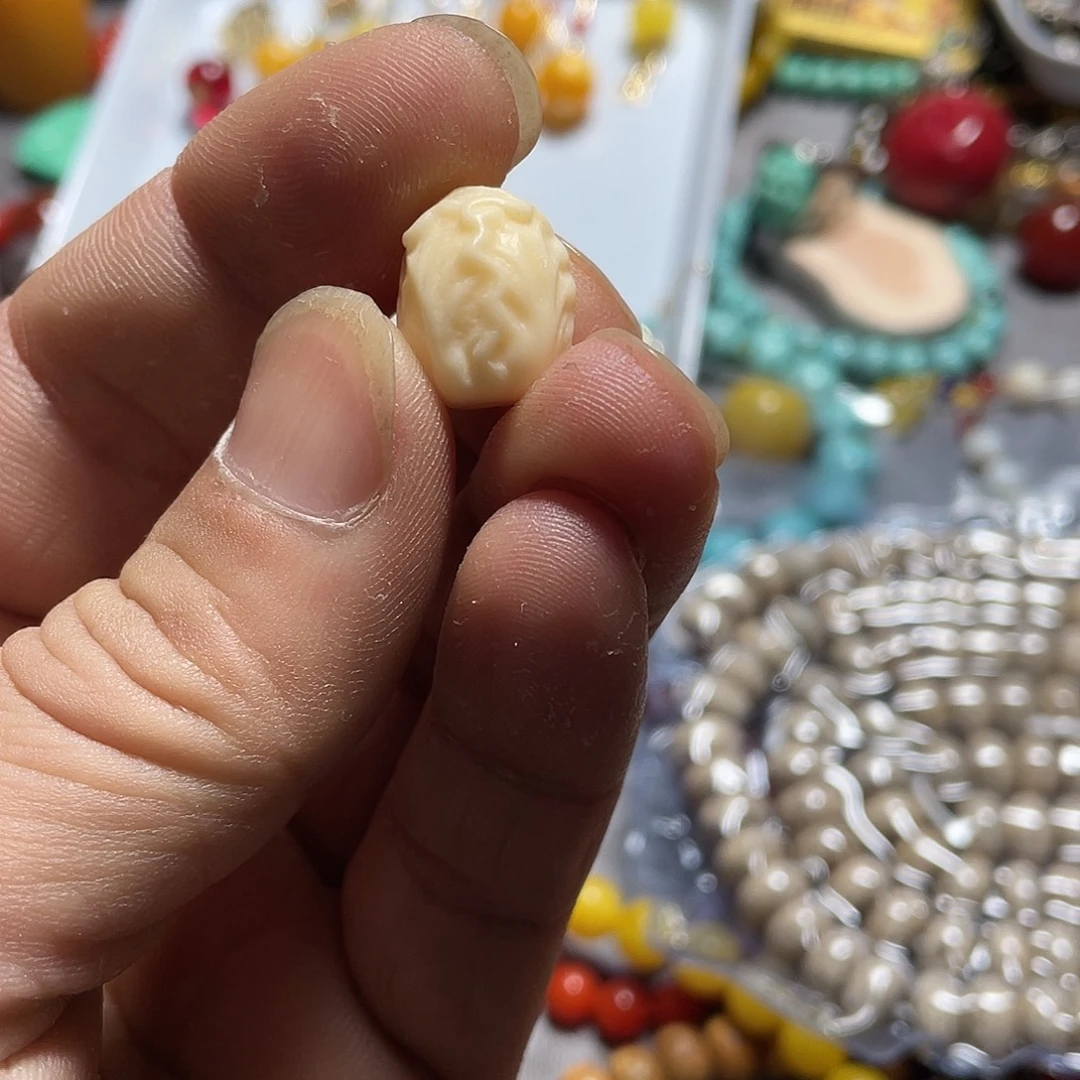 琉璃/树脂/塑料类象牙果白菜