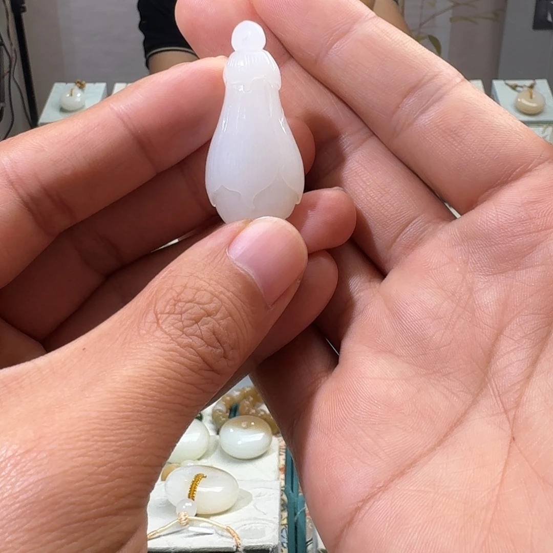颈饰未镶嵌和田玉
