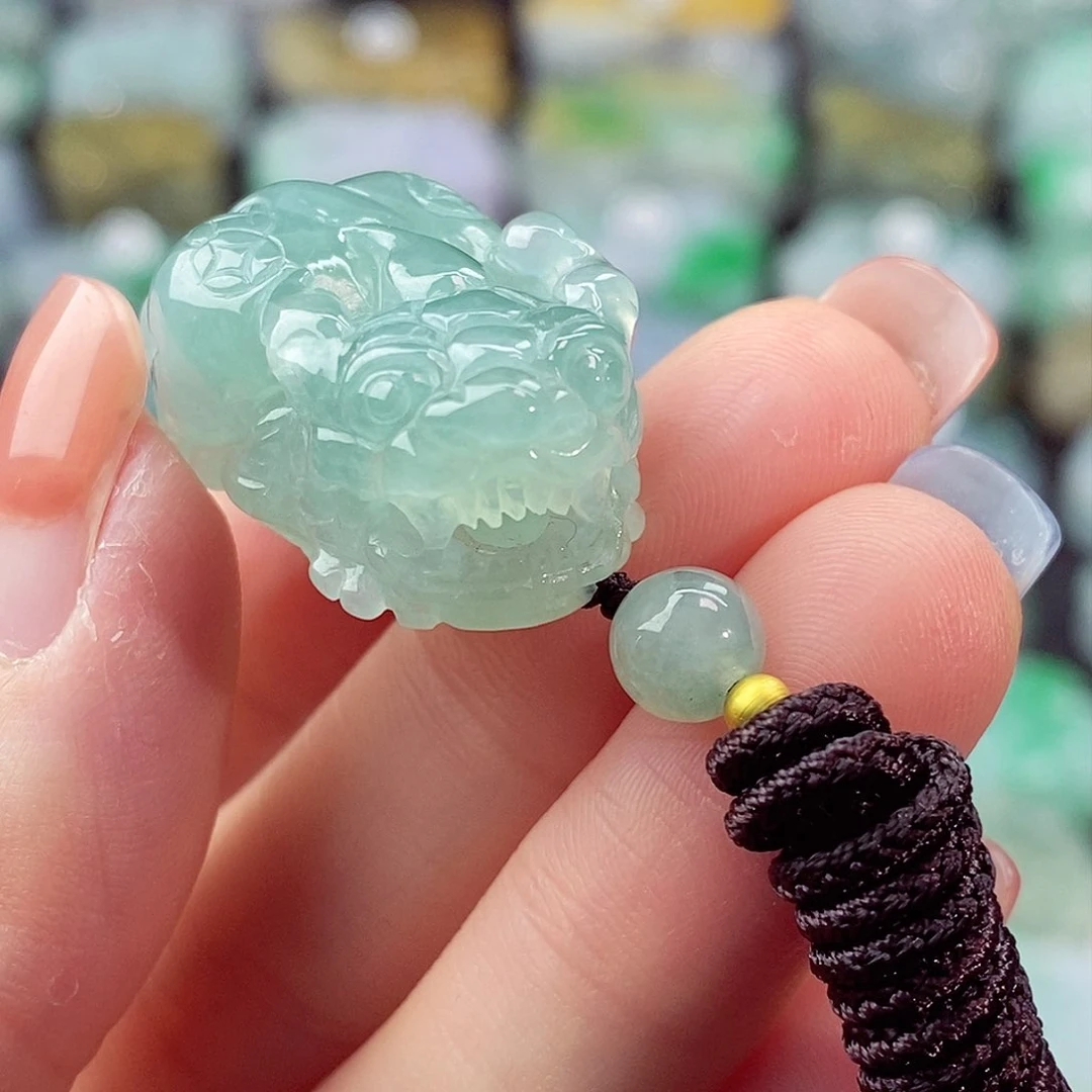 颈饰未镶嵌翡翠天然