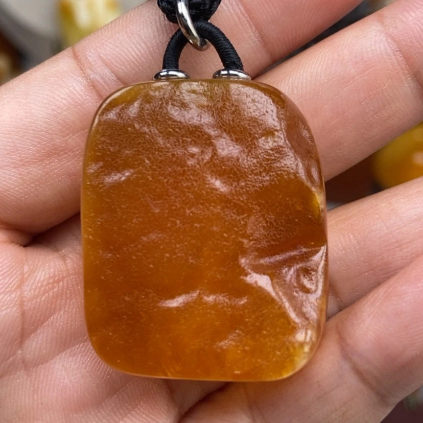【闪购商品】琥珀颈饰未镶嵌