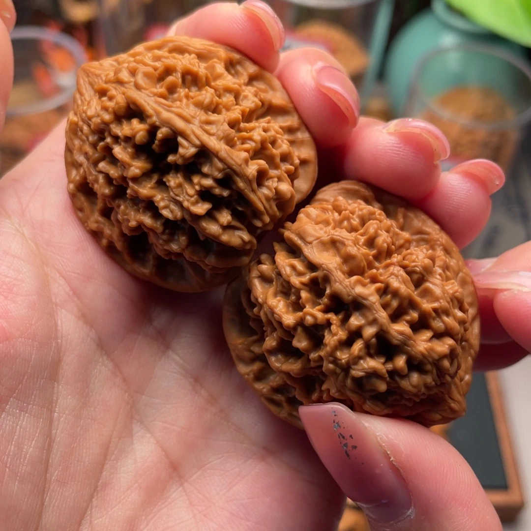 牧***侠桃核把件全品满天星39