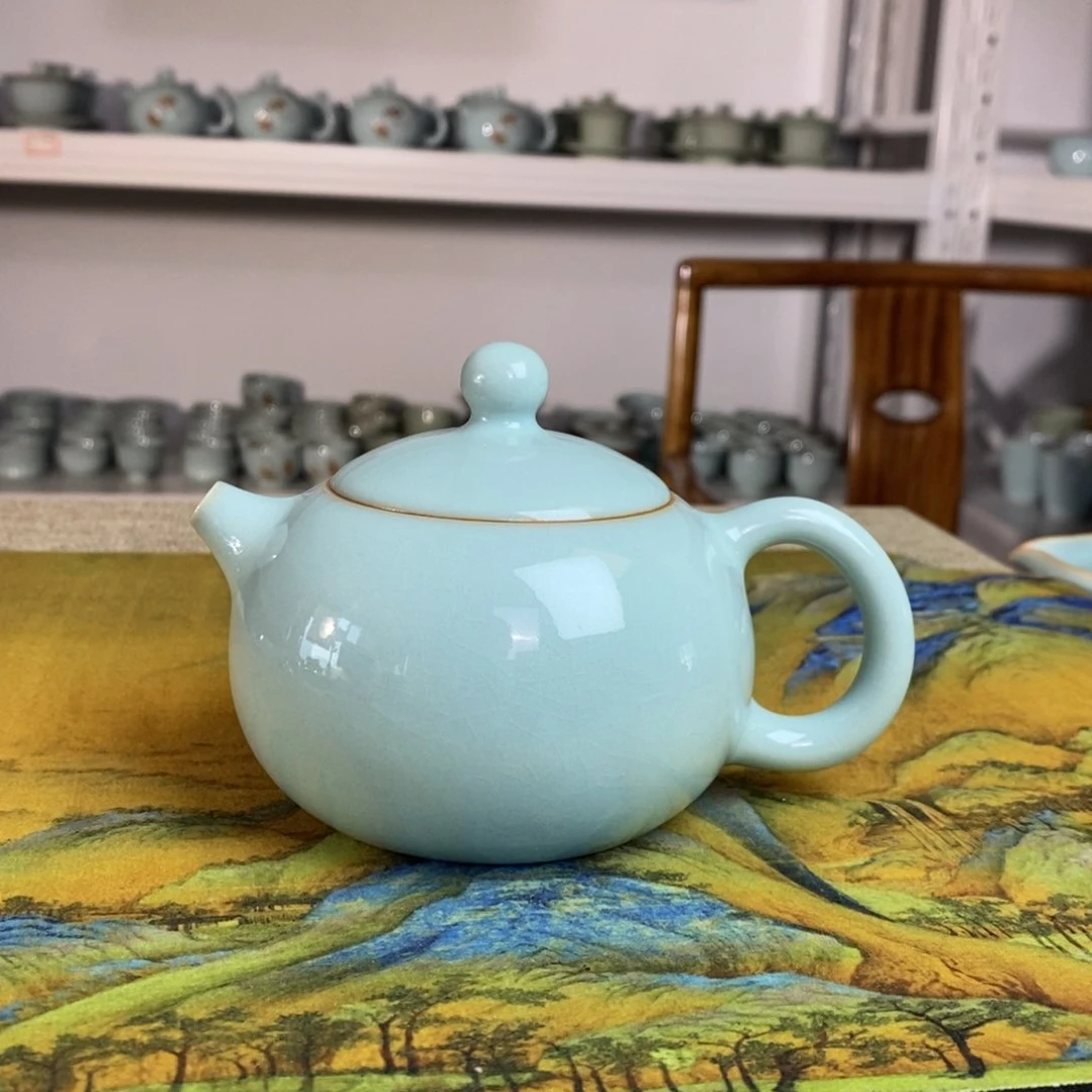 【闪购商品】天青西施壶微微瑕。。。。。。。