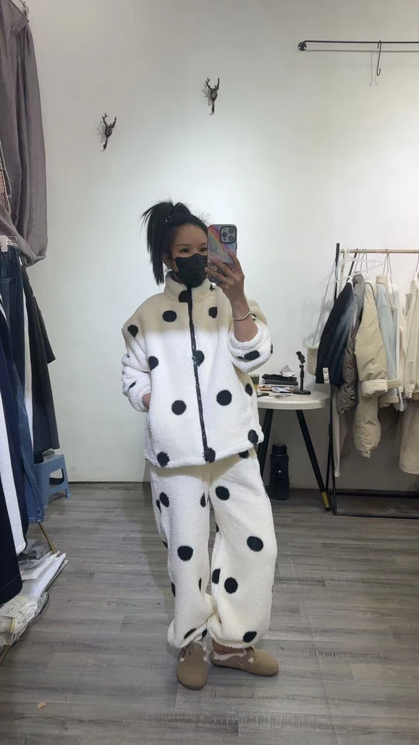 大风车家【立领珊瑚绒】外穿秋冬女款保暖冬季加绒休闲时尚加绒